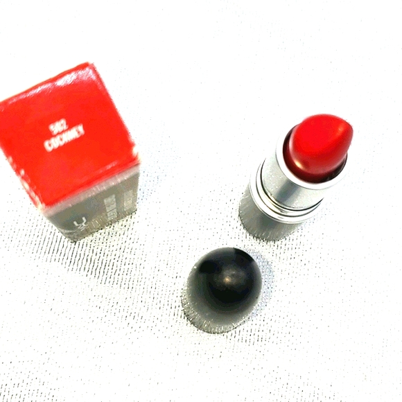 Mac Lustre Lipstick in Cockney 502 - Picture 2 of 8